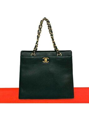 Chanel Vintage CC Logo Caviar Leather Chain Handbag Green